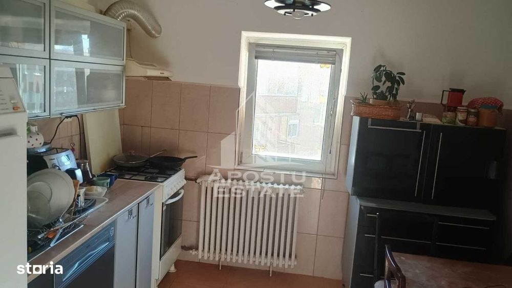 Apartament cu 3 camere, de vanzare, zona Girocului, Timisoara