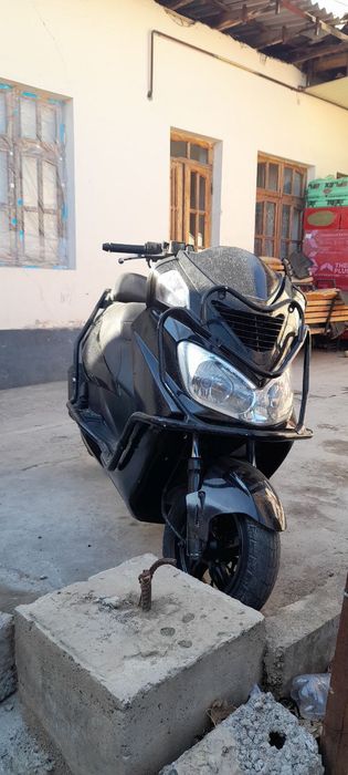 Скутер Сотилади Корейски