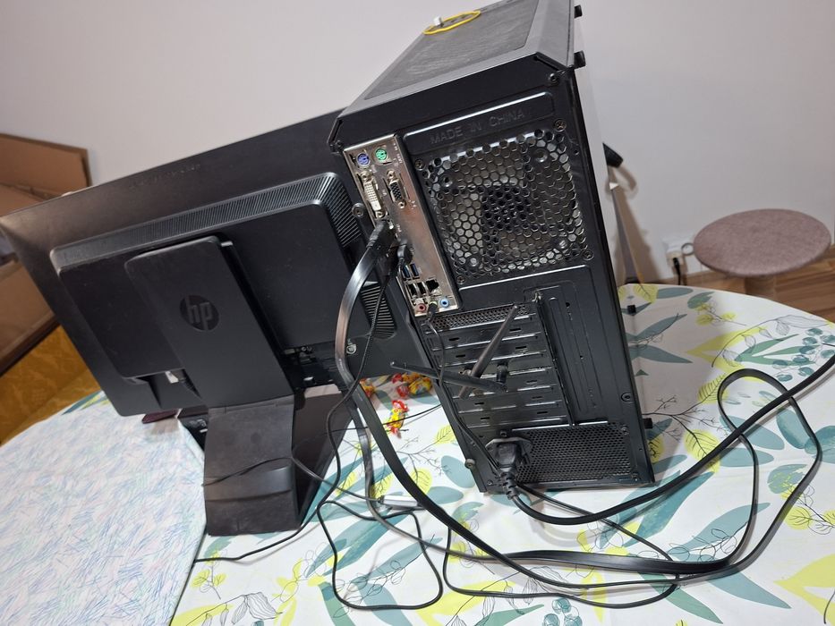 Vând sau dau la schimb pentru laptop