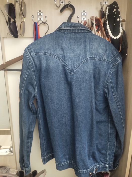 Джинсовая куртка