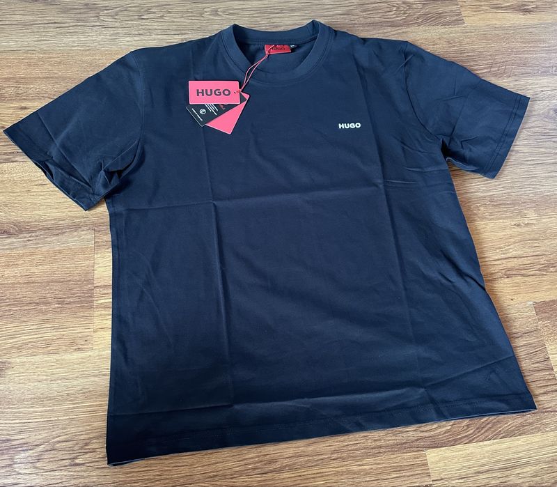 Мъжка,памучна,черна тениска Hugo BOSS с гумирано лого,ГОЛЕМИ РАЗМЕРИ