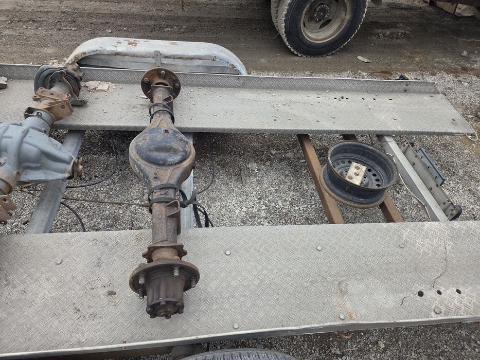 Прицеп, лафет, автовоз.