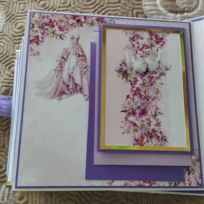 Сватбени албуми за снимки и спомени