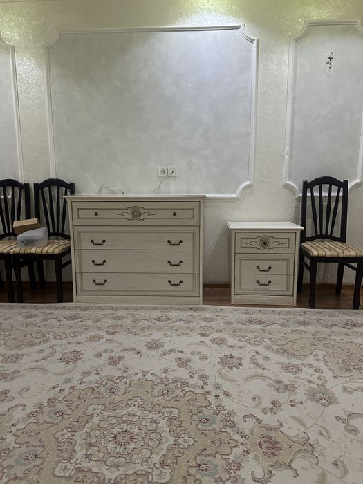 Продается мебель, стенка, комод, стулья