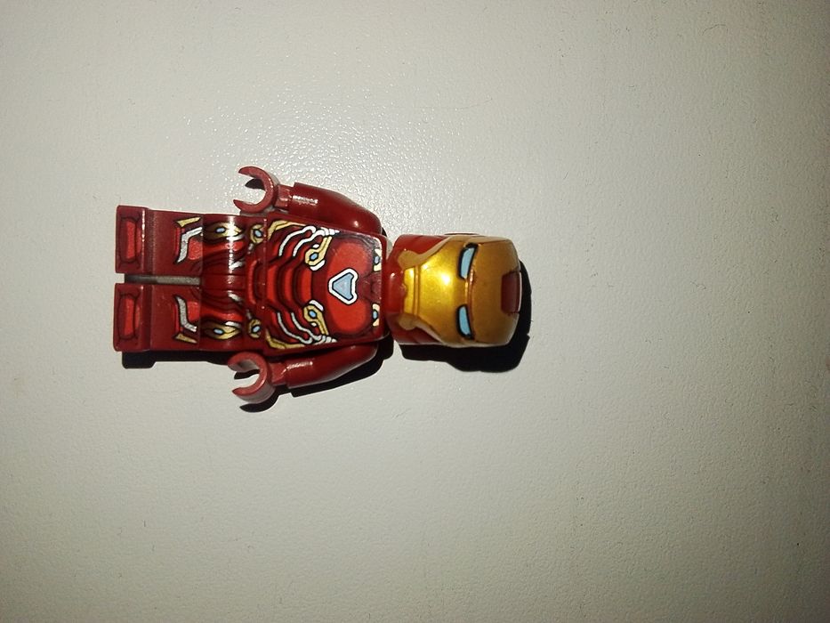 Легко минифигурка iron man