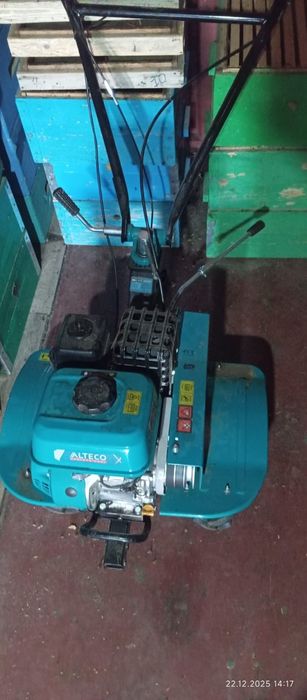 Мотоблок продам .