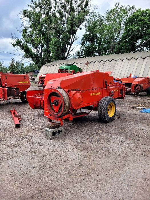 Пресс-подборщики привозные.