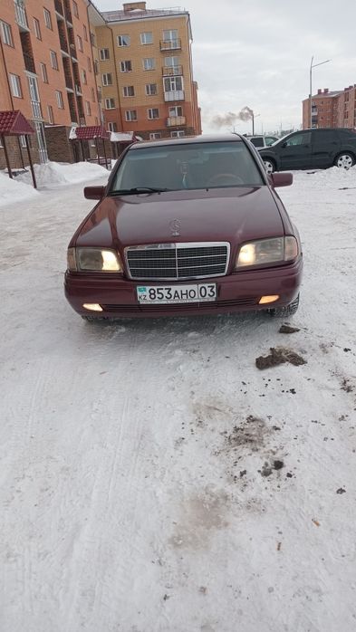 На бодром ходу сел и поехал