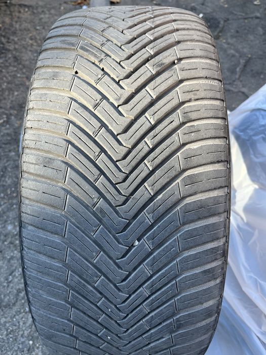 Всесезонни гими контенитал