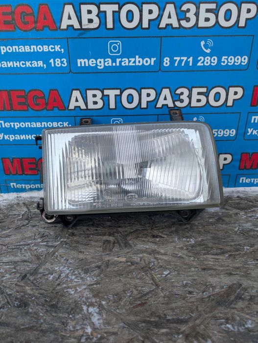 Фары на Volkswagen Transporter T4