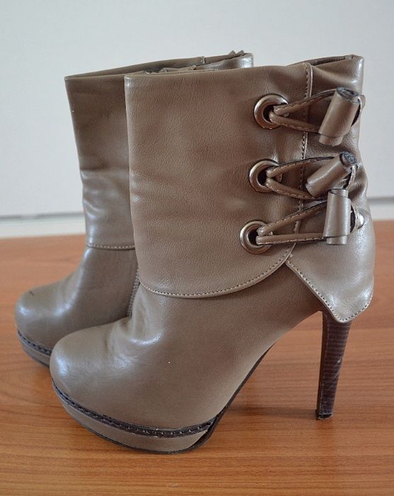 Vand pantofi și botine ,marimea 38, stare foarte buna