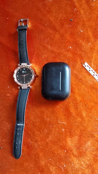 Наушники airpods