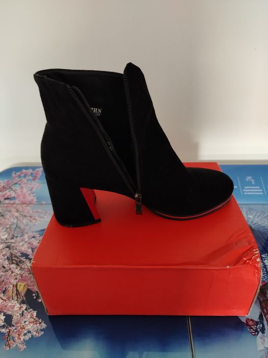 Полусапожка новая размер 40