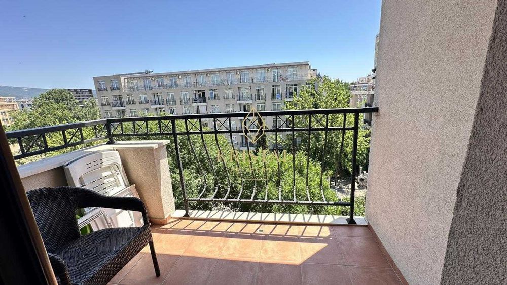 Продава се Едностаен апартамент в к.к. Слънчев бряг - 33 кв.м за 1894 €/кв.м - Снимка #8
