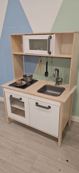 Продам детскую кухню IKEA
