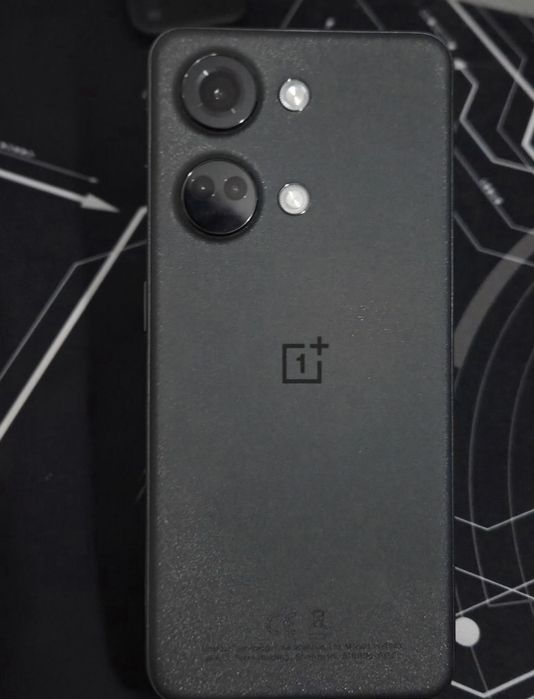 Vând one plus nord 3