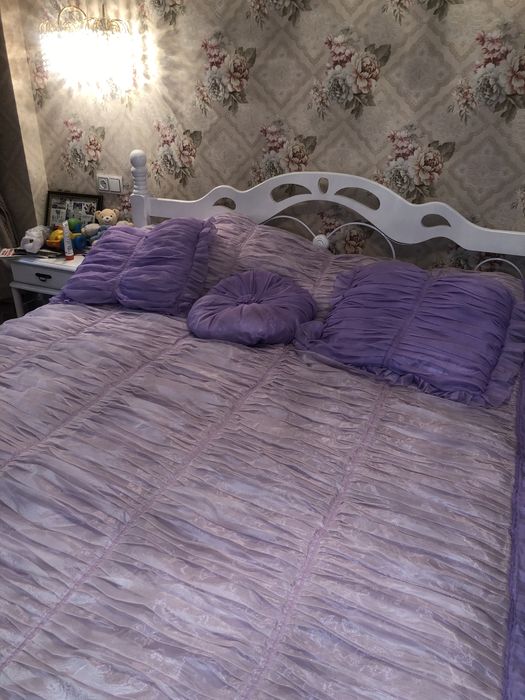 Покрывало, подушки, шторы