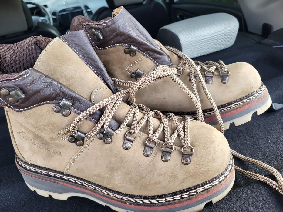 Bocanci de munte Meindl 38 39 si Eddie Bauer 43  Noi