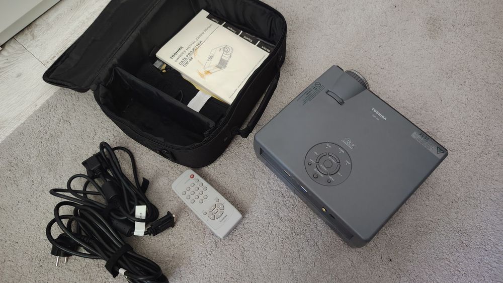 Videoproiector Toshiba TSP-S8