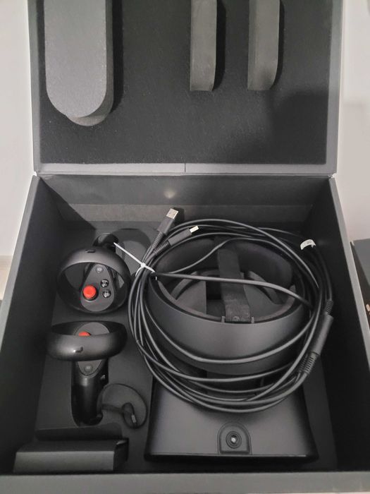 Продам бу VR Oculus Rift S