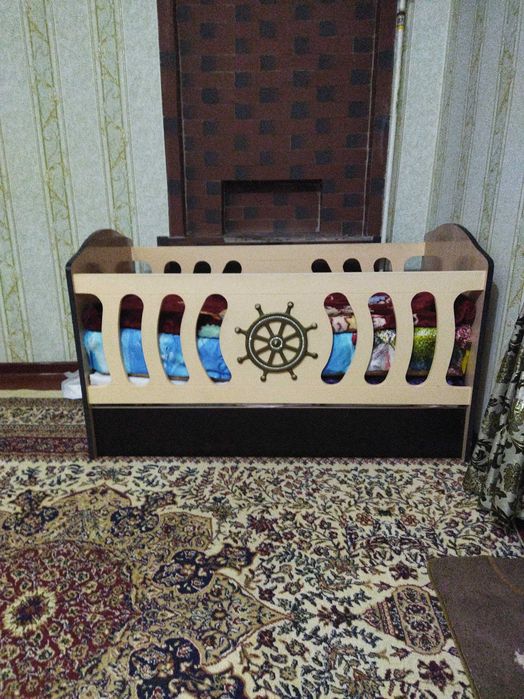 Детский кровать хороший состояние