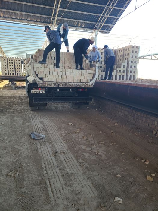 Xom va pishgan gisht