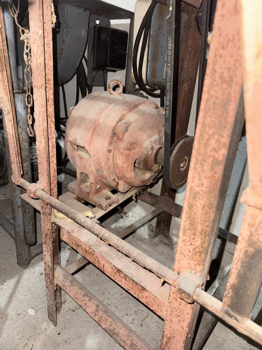 Циркуляри  2 броя трифазни