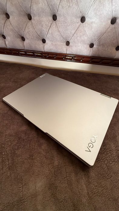 Ноутбук Lenovo yoga 7