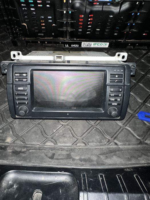 Монитор за бмв е46 от оригинална навигация и модул бм54 рециклиран