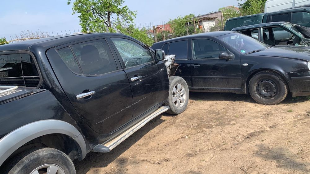 Dezmembrez Mitsubishi l200  2.5 diesel