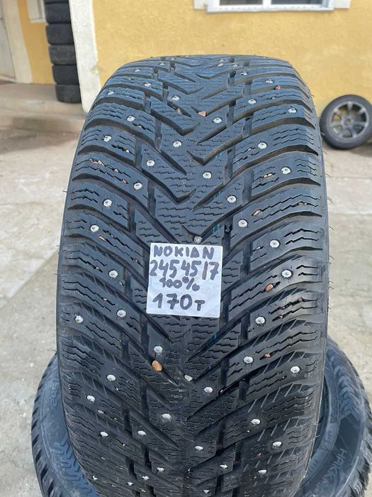 Nokian 245 45 R17