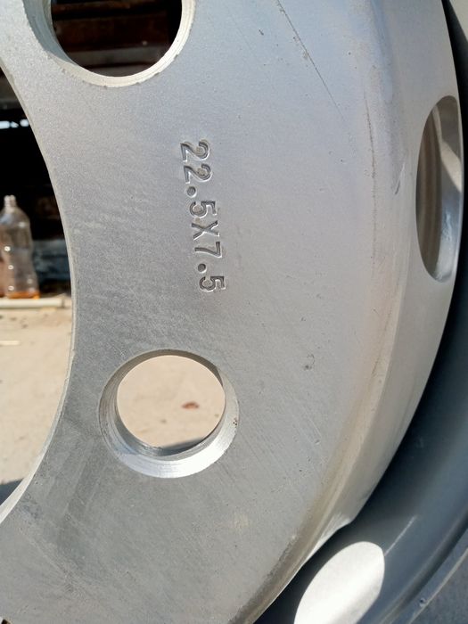 Зил диски 22.5 без камерка 14 мм толшина