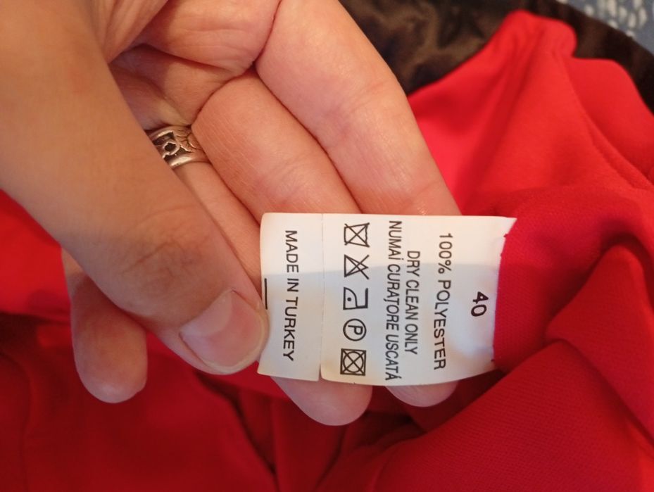 Vând rochiță ocazie