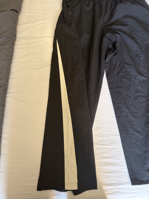 Zara комплект панталони – сиви дънки + черен шушлеков  панталон