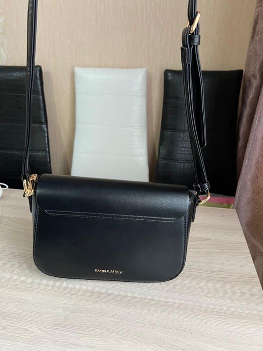 Сумочка черная универсальная