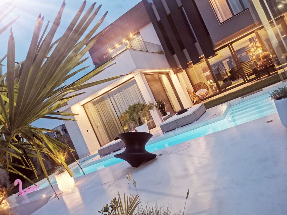 Vila de lux cu piscina Constanta