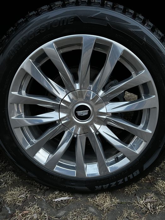 Vand CADILLAC ESCALADE AN 2021 cu prealuare de leasing