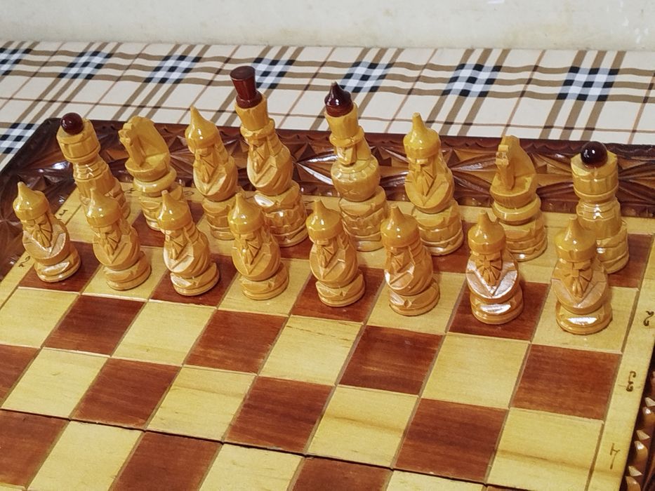Шахматы нарды отличные подарок