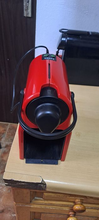 Vand aparat de cafea cu capsule nespresso defect