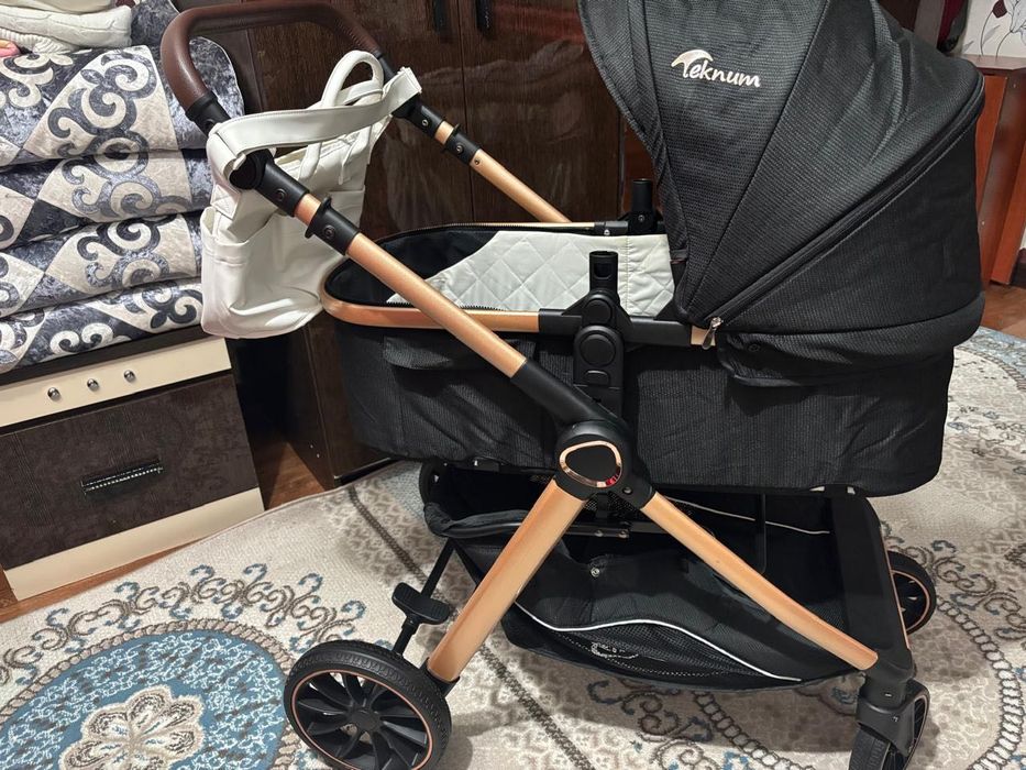 Коляска детская почти новая