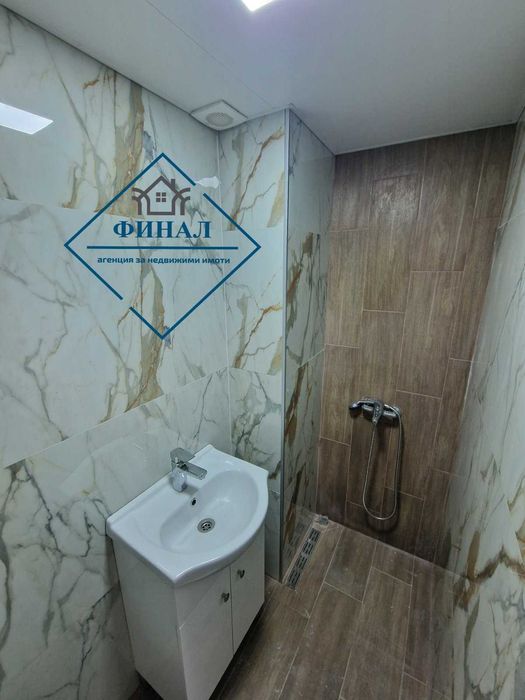 Продава се Тристаен апартамент в Шумен, Добруджански - 78 кв.м за 1275 €/кв.м - Снимка #9