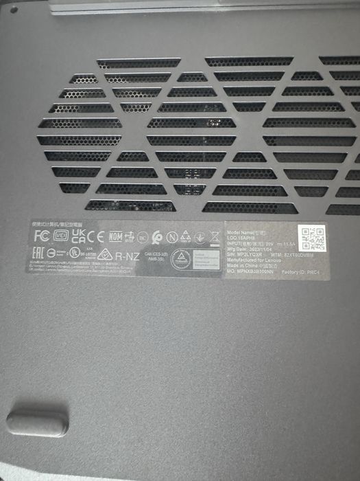 Мощен геймърски лаптоп Lenovo LOQ RTX 4060 ; ryzen 5 7640HS