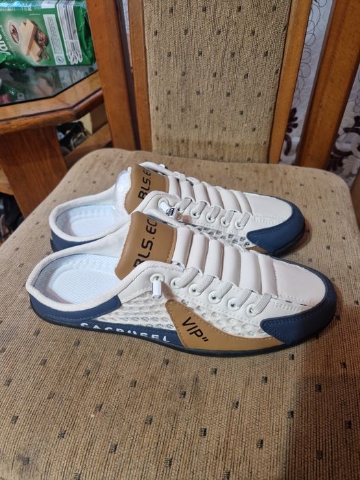 Vind adidași de vară