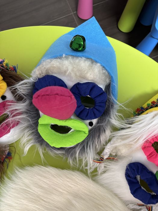 Masti traditionale  copii serbare