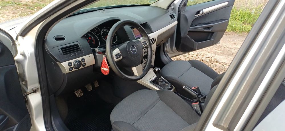 Vând Opel Astra H