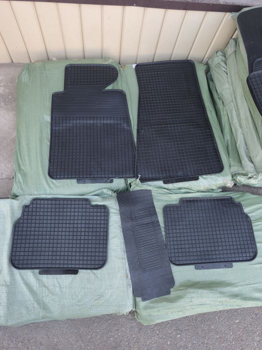 Полики BMW E34 E39 резиновые