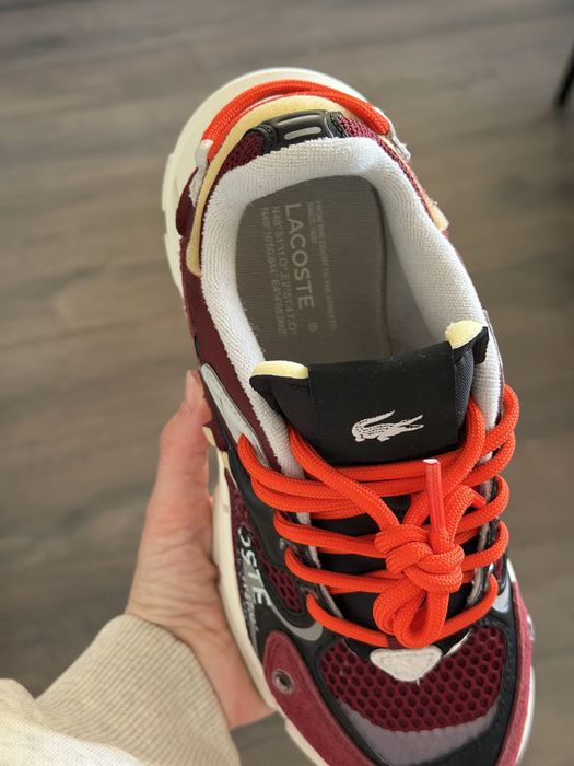 Женские кроссовки Lacoste