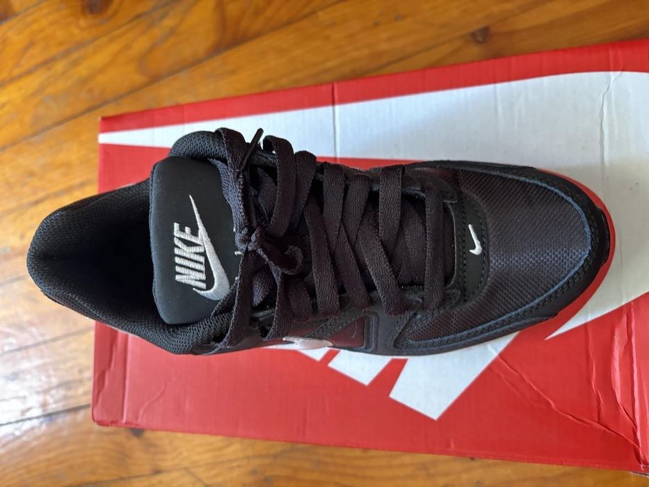 Маратонки Nike Air MAX Command