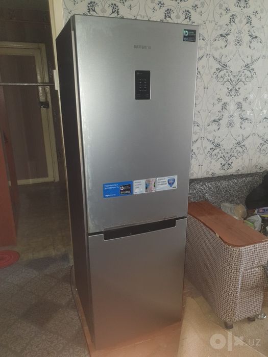 Холодильник SAMSUNG