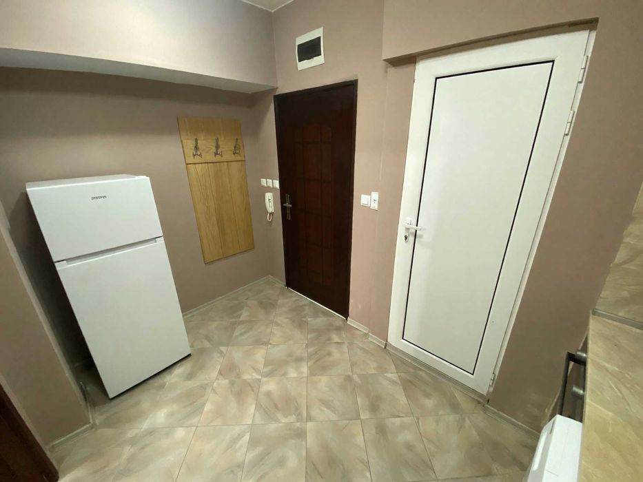 Дава се под наем Едностаен апартамент в София, Студентски град - 33 кв.м за 430 € - Снимка #2